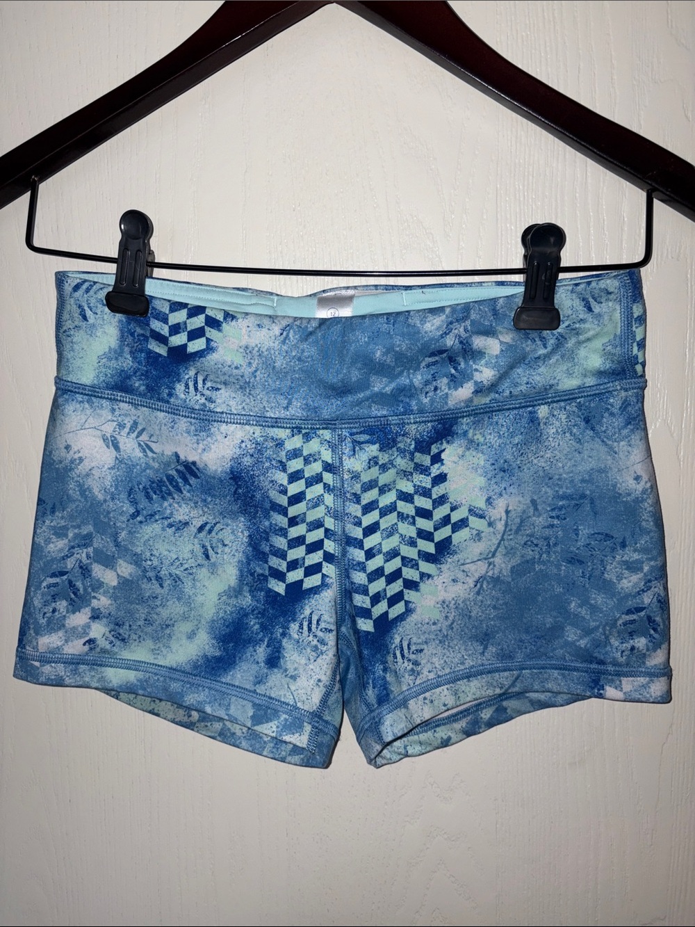 Ivivva Blue and Green Geometric Print Girls' Active Shorts
